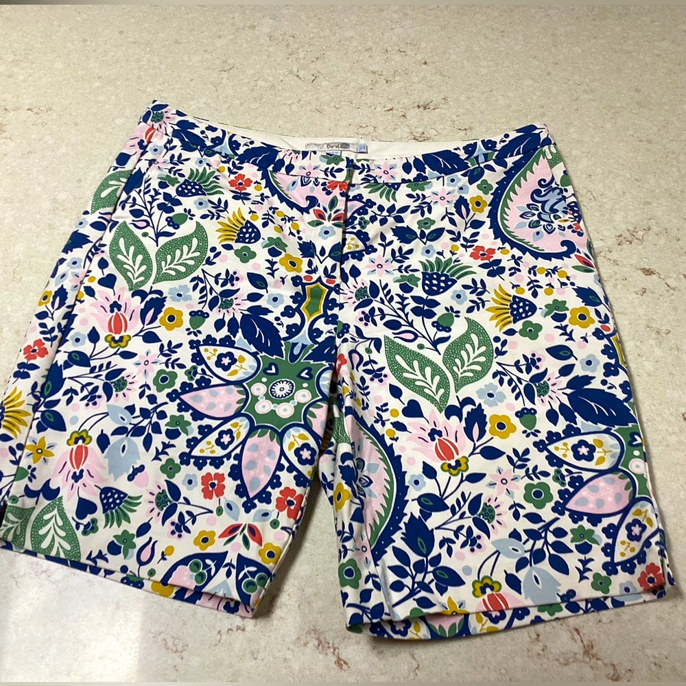 Boden bermuda shorts, floral, 9“, size 10